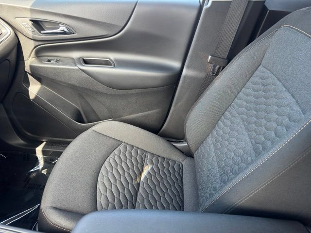 Used 2020 Chevrolet Equinox LT AWD/4WD image 24