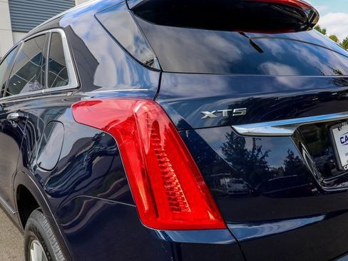 Used 2017 Cadillac XT5 Luxury w/ Driver Awareness Package image 23