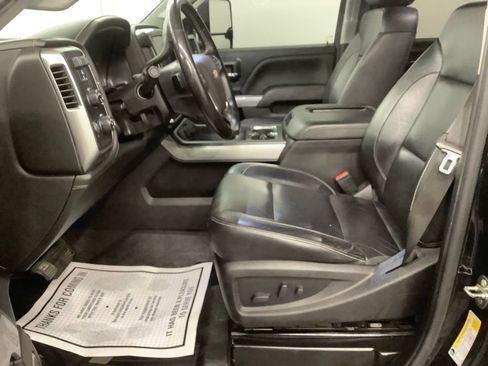 Used 2019 Chevrolet Silverado 2500 LTZ w/ Duramax Plus Package AWD/4WD image 11