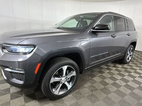 Used 2022 Jeep Grand Cherokee Limited 4xe w/ Luxury Tech Group II AWD/4WD image 7