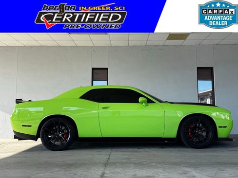 Used 2023 Dodge Challenger SRT Hellcat RWD image 1