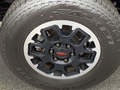 Certified 2025 Toyota 4Runner TRD Off-Road AWD/4WD image 35