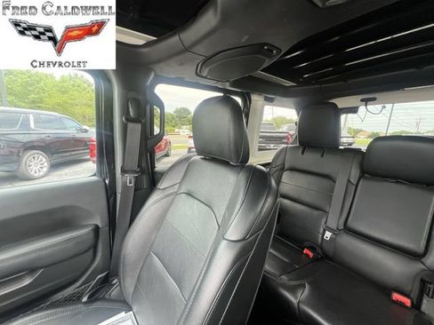 Used 2021 Jeep Wrangler Unlimited Sahara AWD/4WD image 12