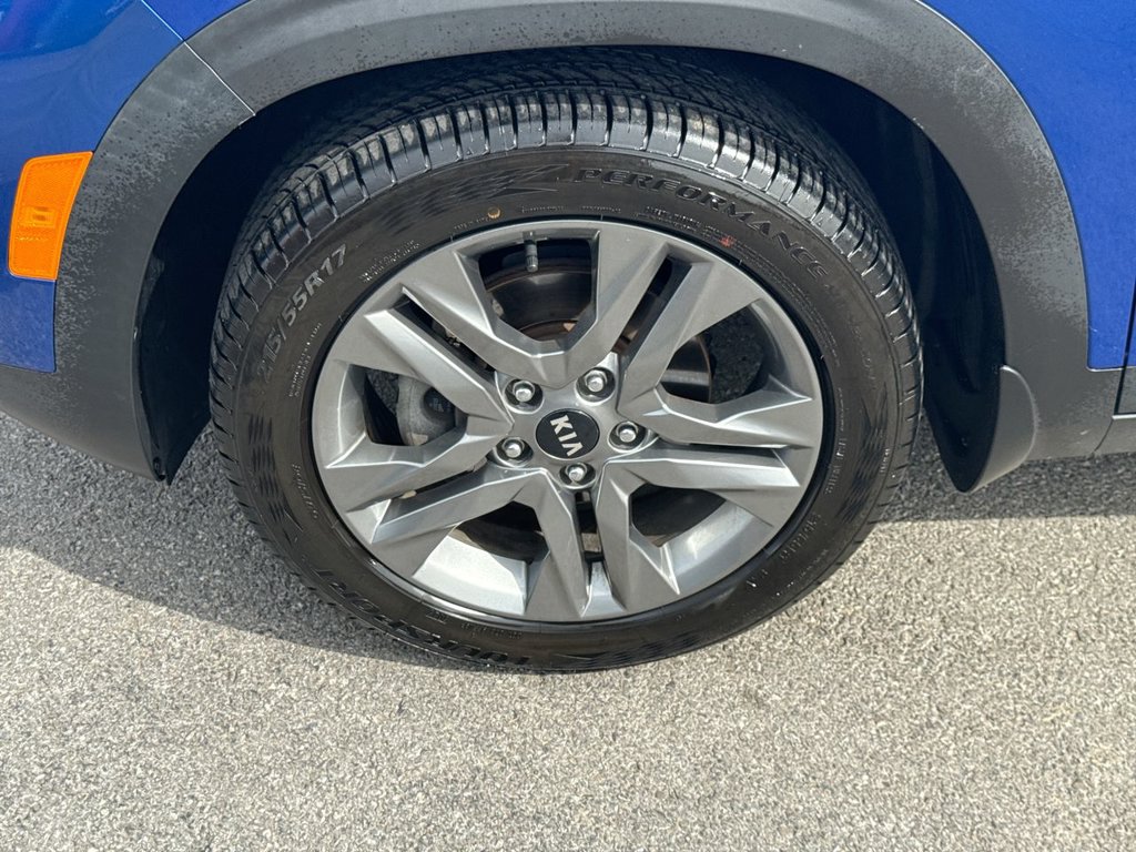 Used 2021 Kia Seltos S FWD image 10