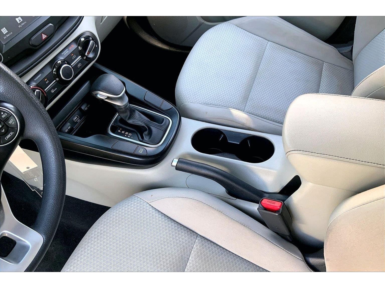 Used 2020 Kia Soul LX FWD image 11