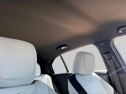 Used 2024 Cadillac XT4 Sport AWD/4WD image 17