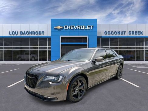 Used 2023 Chrysler 300 S RWD image 4