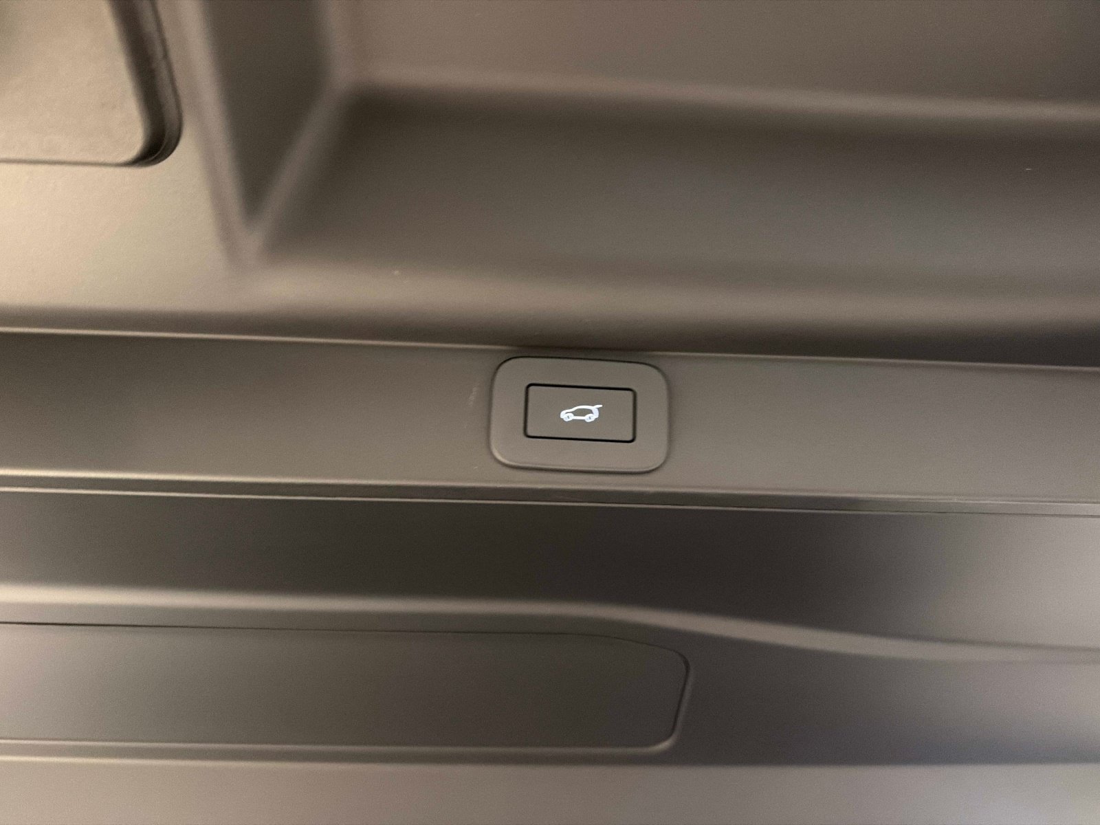 New 2026 Land Rover Range Rover SV AWD/4WD image 12