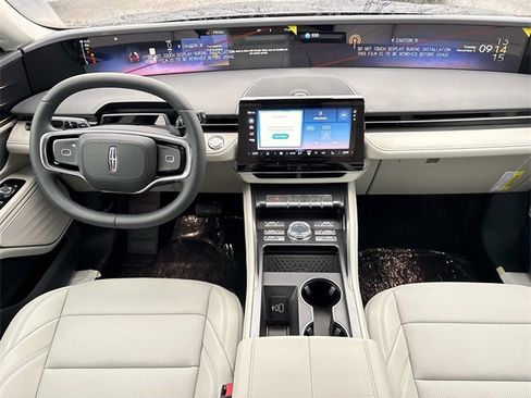 New 2026 Lincoln Nautilus Premier w/ Jet Appearance Package image 16