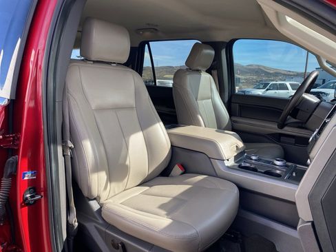 Used 2020 Ford Expedition Max XLT w/ FX4 Off-Road Package image 5
