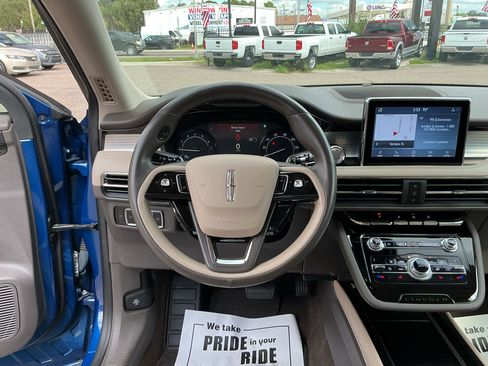 Used 2020 Lincoln Corsair FWD w/ Premium Package image 12