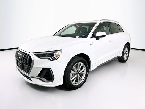 Used 2025 Audi Q3 2.0T Premium AWD/4WD image 3