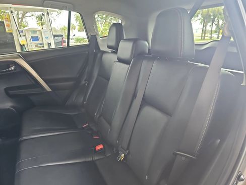 Used 2014 Toyota RAV4 Limited image 35