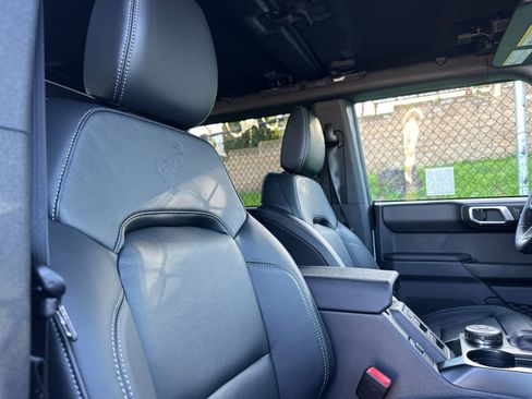 New 2025 Ford Bronco Outer Banks w/ Sasquatch Package image 17