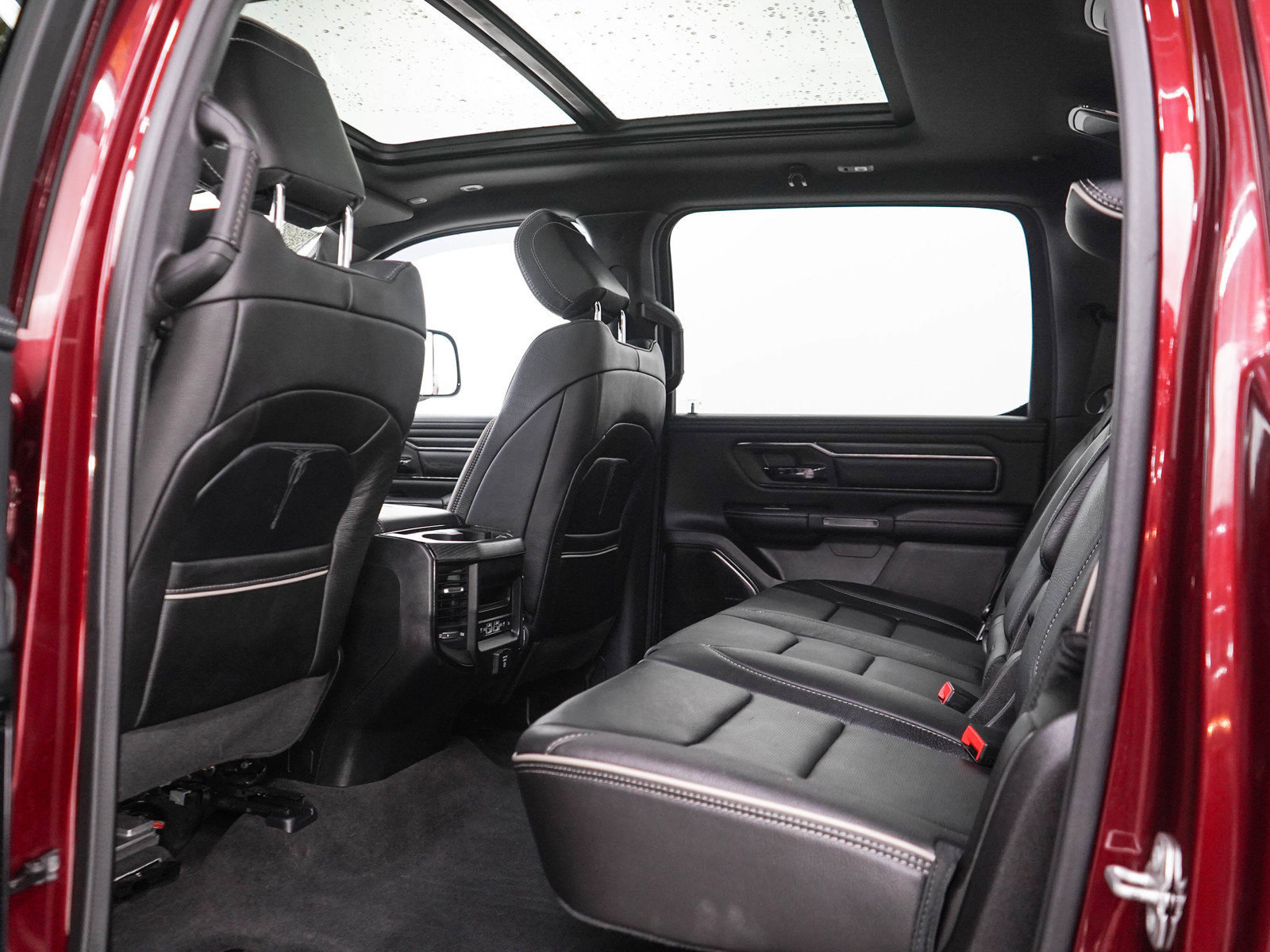 Used 2022 RAM 1500 Limited AWD/4WD image 16