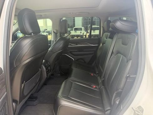 Used 2022 Jeep Grand Cherokee Limited 4xe AWD/4WD image 9