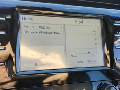 Used 2018 Toyota Camry XSE image 35