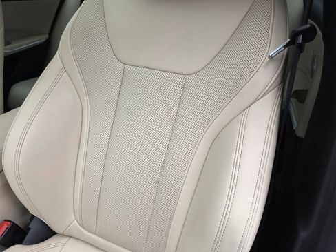 Used 2023 BMW 330i Sedan w/ Driving Assistance Package image 15