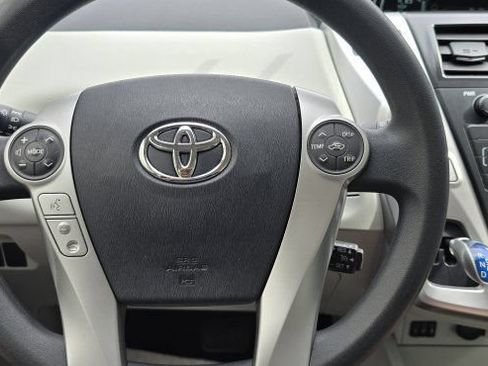Used 2012 Toyota Prius V Five FWD image 18
