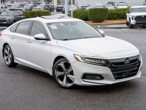 Used 2018 Honda Accord Touring image 1