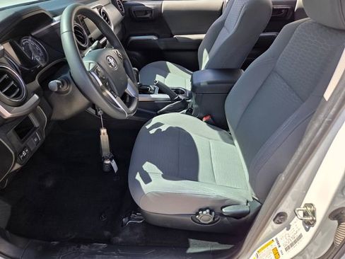 Used 2019 Toyota Tacoma SR5 RWD image 10