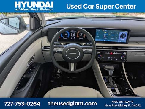 Used 2025 Hyundai Tucson SEL FWD image 19