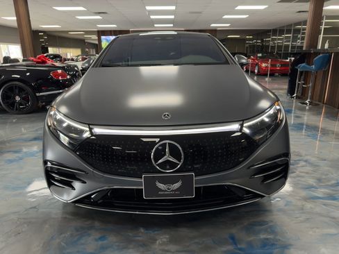 Used 2022 Mercedes-Benz EQS 580 4MATIC Sedan image 2