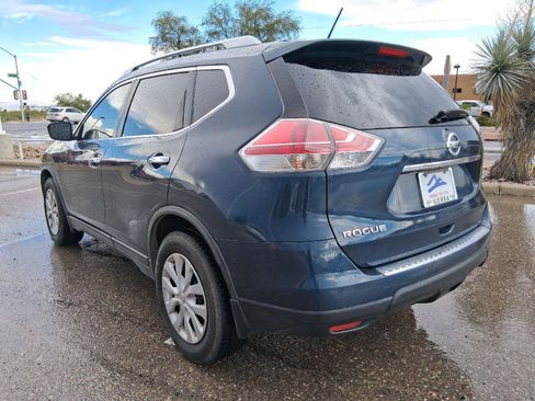 Used 2016 Nissan Rogue S w/ Appearance Package FWD image 3