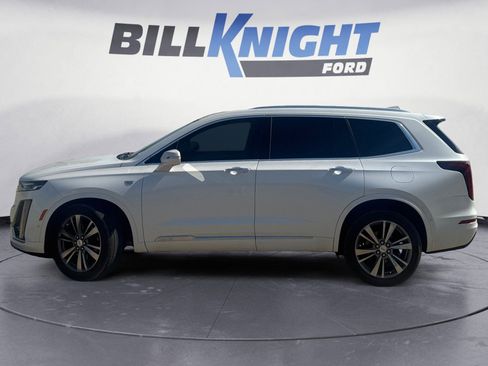 Used 2020 Cadillac XT6 Premium Luxury AWD/4WD image 2