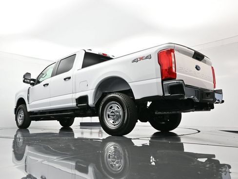 New 2026 Ford F250 XL w/ XL Chrome Package AWD/4WD image 23