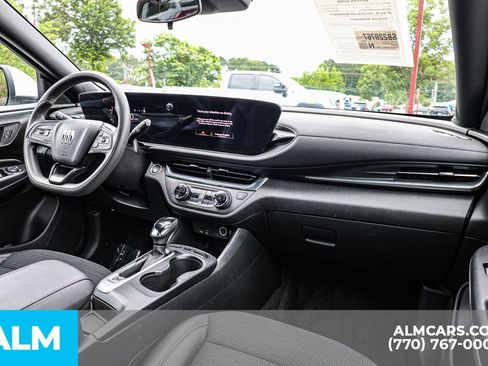 Used 2025 Buick Envista Preferred FWD image 30