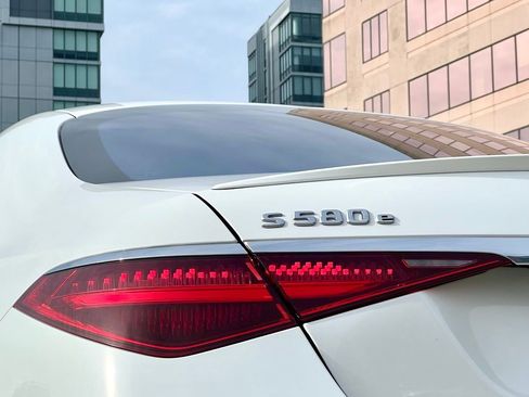 Certified 2024 Mercedes-Benz S 580e 4MATIC Sedan image 10