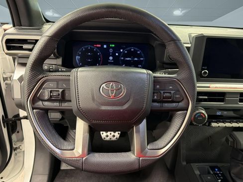 Used 2025 Toyota Tacoma TRD Sport RWD image 9