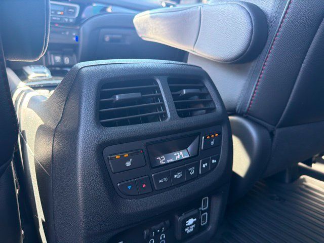 Used 2021 Honda Pilot Black Edition image 19