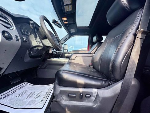 Used 2015 Ford F350 Lariat image 10