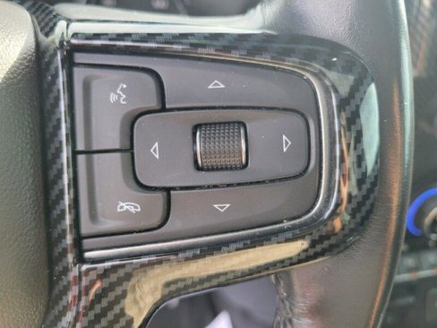 Used 2020 Chevrolet Silverado 1500 LT Trail Boss AWD/4WD image 18