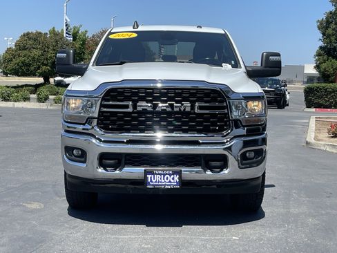Used 2024 RAM 2500 Big Horn AWD/4WD image 4
