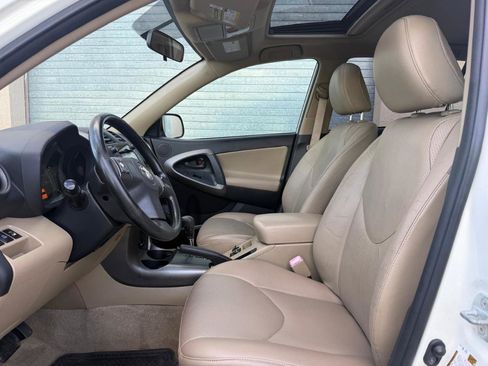 Used 2009 Toyota RAV4 Limited image 16