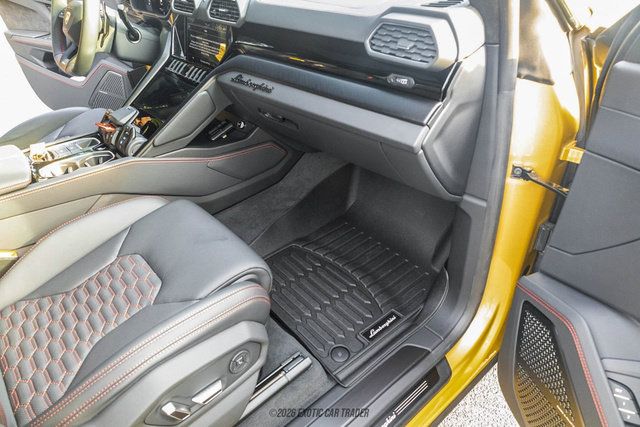 Used 2024 Lamborghini Urus S AWD/4WD image 33