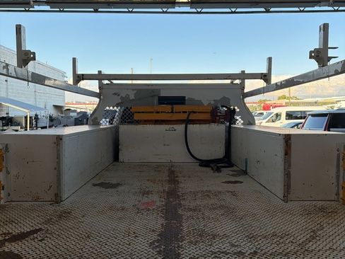 Used 2017 Ford F550 4x4 Crew Cab Super Duty w/ Power Equipment Group image 11