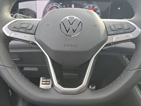 New 2026 Volkswagen Tiguan SE R-Line image 20