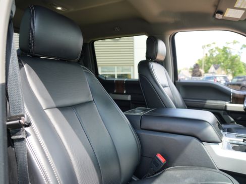Used 2019 Ford F150 Lariat w/ Trailer Tow Package AWD/4WD image 32