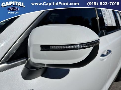 Used 2024 Kia Telluride S w/ S Sunroof Package FWD image 12