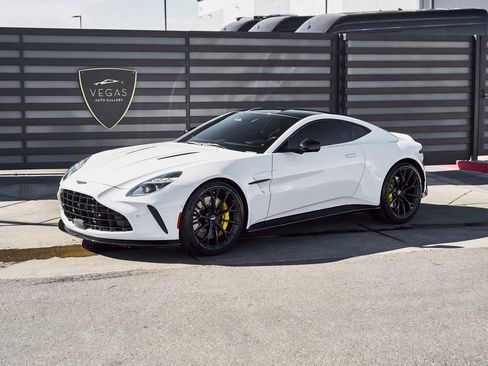 Used 2025 Aston Martin V8 Vantage Coupe RWD image 5