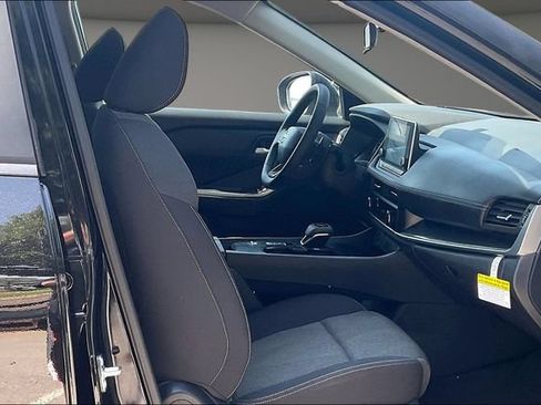 Certified 2026 Nissan Rogue SV FWD image 7