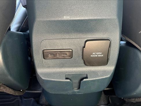 Certified 2025 Ford Maverick Tremor AWD/4WD image 38