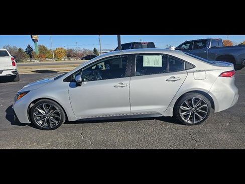 Used 2021 Toyota Corolla SE image 6