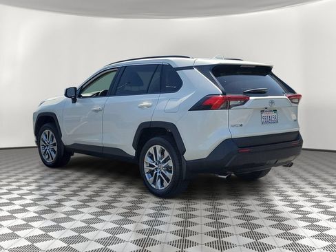 Used 2022 Toyota RAV4 XLE Premium FWD image 4