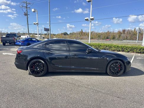 Used 2022 Maserati Ghibli GT image 2