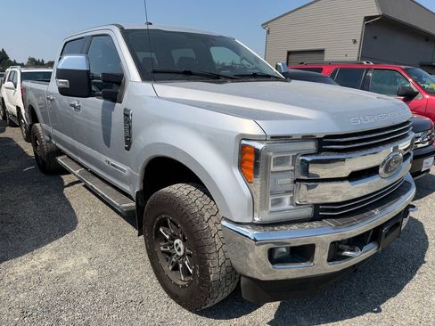 Used 2017 Ford F350 Lariat w/ Lariat Ultimate Package AWD/4WD image 4